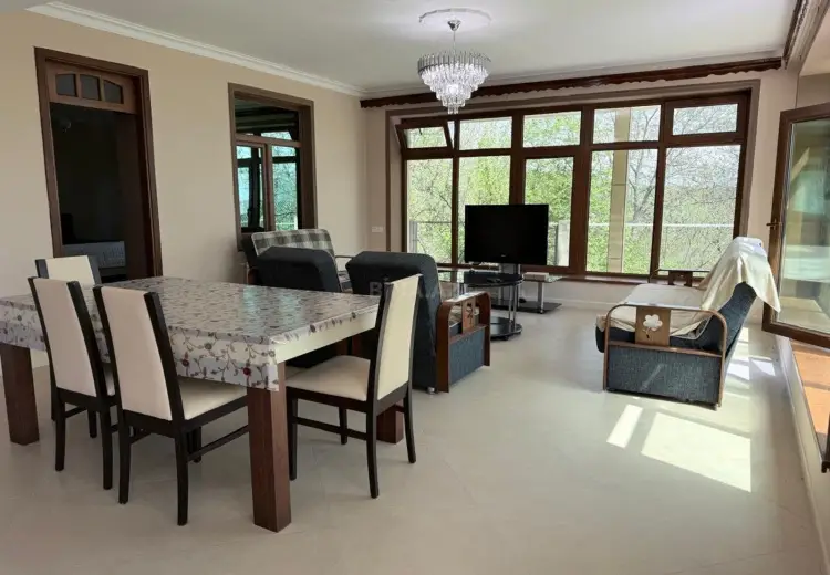 8 otaqlı mənzil Satılır, Şamaxı