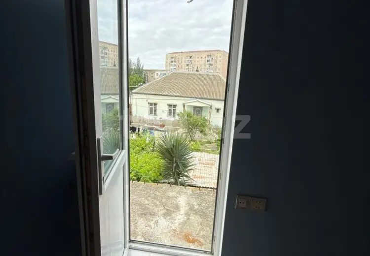 8 otaqlı mənzil , Sumqayıt