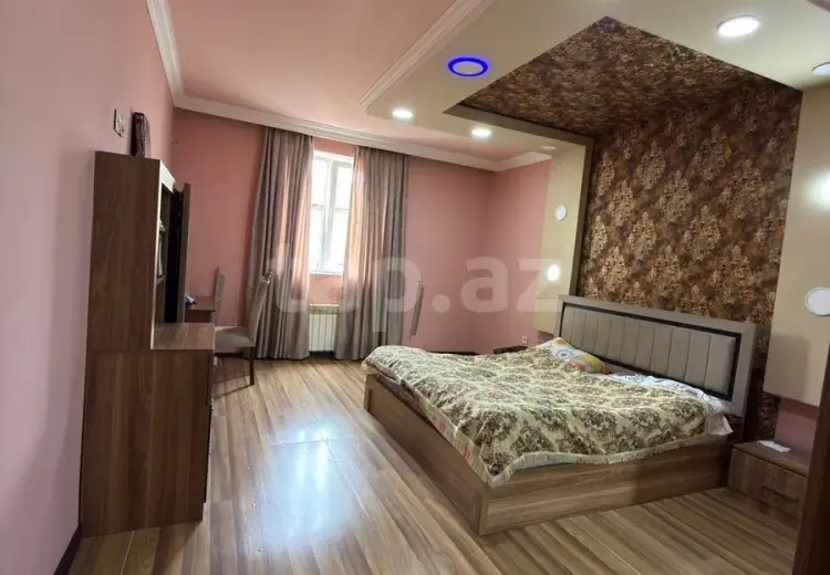 8 otaqlı mənzil , Sumqayıt