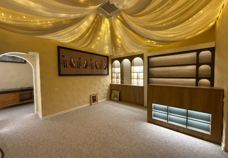 200 m² Obyekt / Ofis Satılır, İçəri şəhər, Səbail, Bakı
