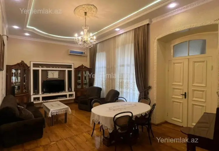 10 otaqlı mənzil Satılır, Gəncə