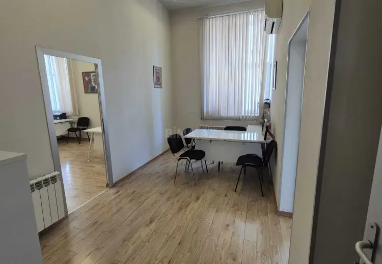 65 m² Obyekt / Ofis Kirayə (aylıq), Xətai, Bakı