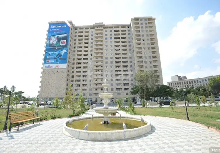 4 otaqlı mənzil , Bakı