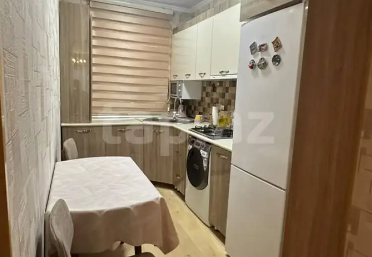 11 otaqlı mənzil , Xırdalan