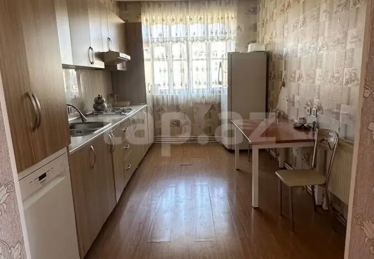 11 otaqlı mənzil , Xırdalan