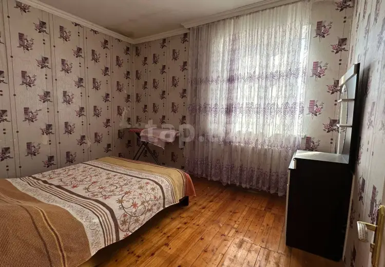 11 otaqlı mənzil , Xırdalan