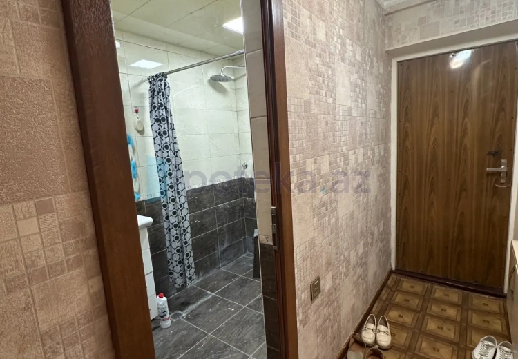 3 otaqlı mənzil Satılır,