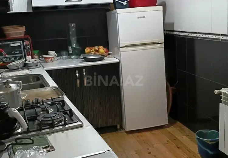 2 otaqlı mənzil Satılır, Şəki