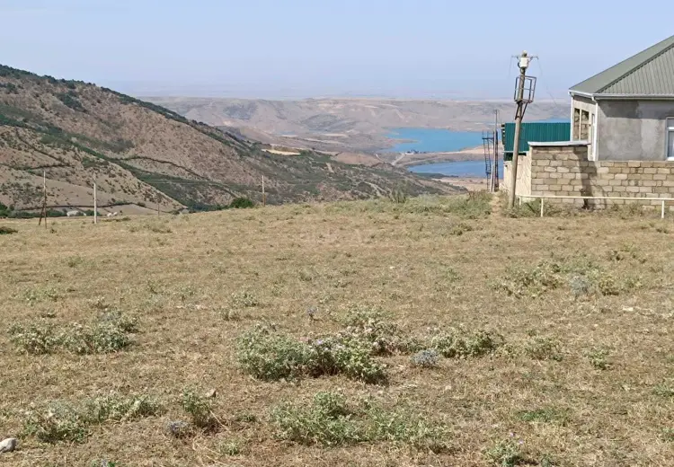 6 sot Torpaq Satılır, Siyəzən