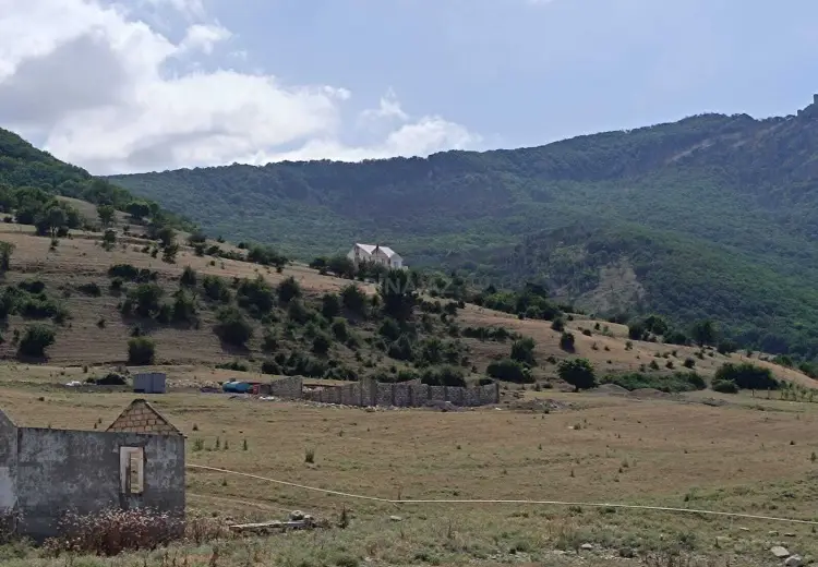 6 sot Torpaq Satılır, Siyəzən