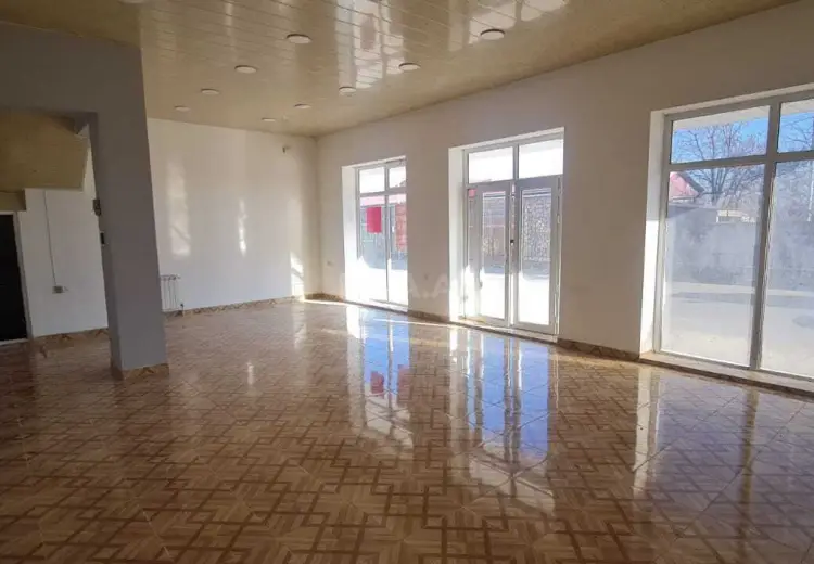 179 m² Obyekt / Ofis Satılır, Quba