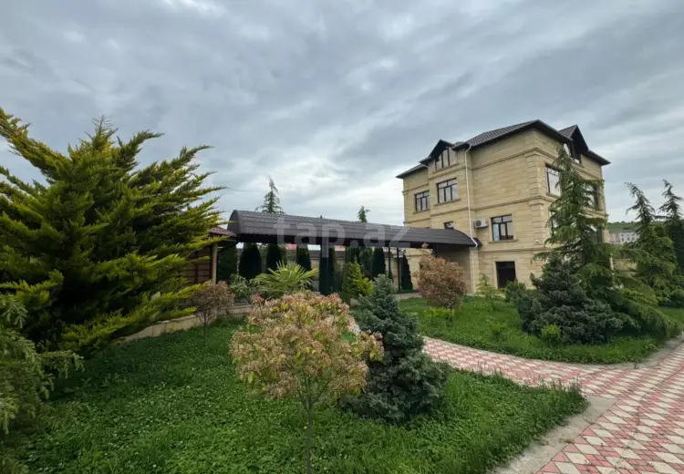 10 otaqlı mənzil , Şamaxı