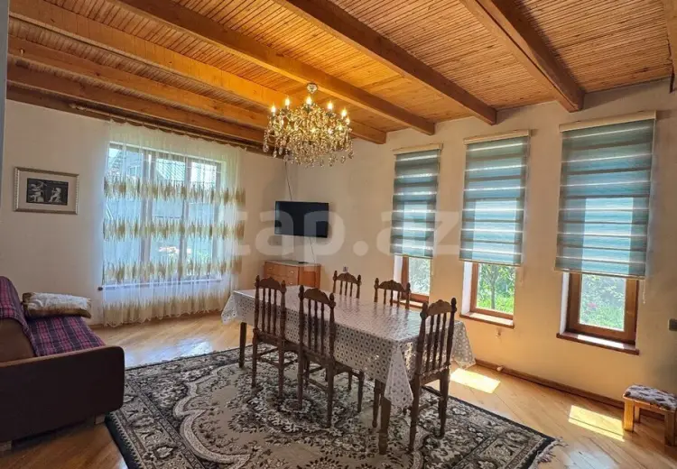 2 otaqlı mənzil Kirayə (günlük), Qax
