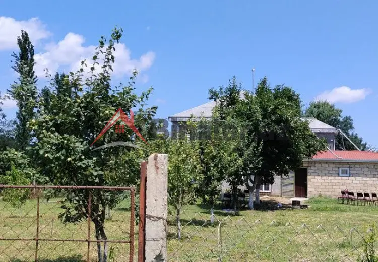 95 000 AZN - 4 otaqlı mənzil Satılır, Quba