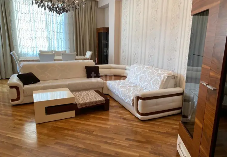3 otaqlı mənzil , Bakı
