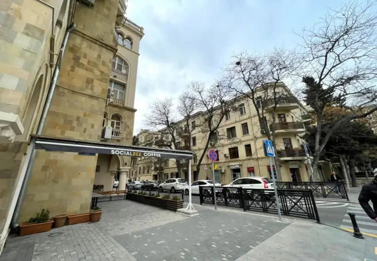 100 m² Obyekt / Ofis Kirayə (aylıq), Səbail, Bakı