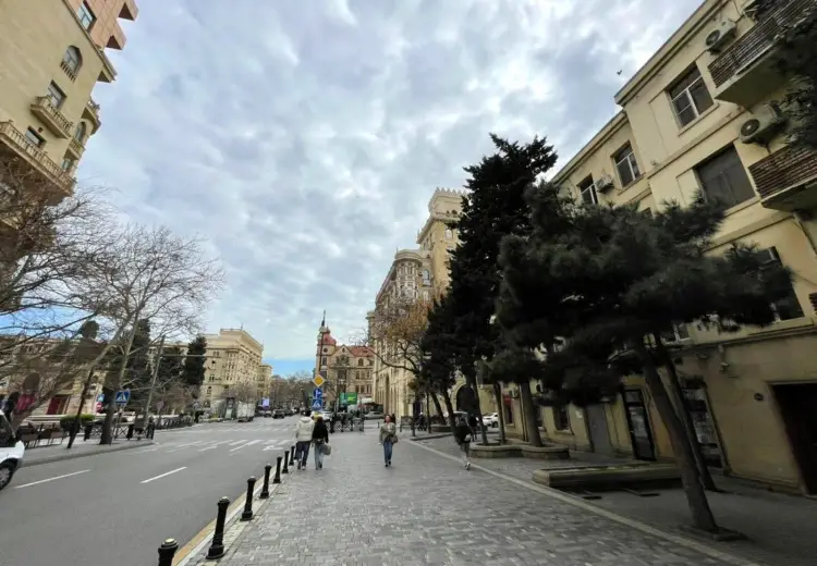 100 m² Obyekt / Ofis Kirayə (aylıq), Səbail, Bakı