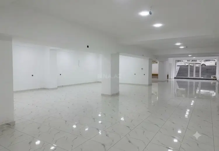 1198 m² Obyekt / Ofis Kirayə (aylıq), Laçın