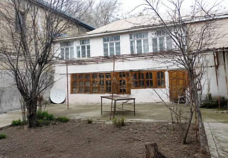 6 otaqlı mənzil Satılır, Şamaxı