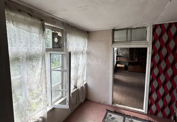 6 otaqlı mənzil Satılır, Şamaxı
