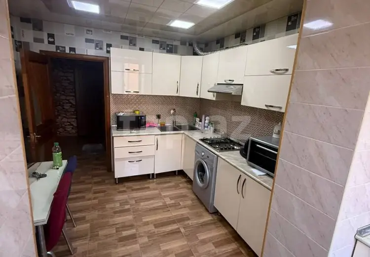 3 otaqlı mənzil , Bakı