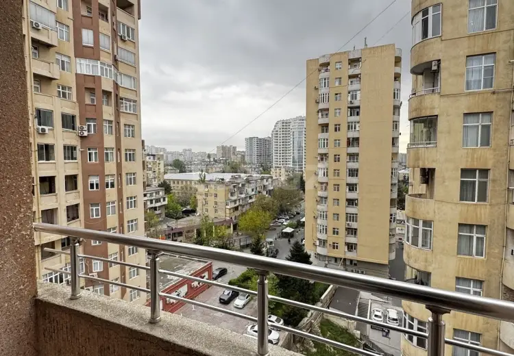 3 otaqlı mənzil , Bakı