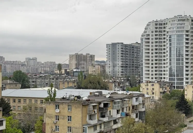 3 otaqlı mənzil , Bakı