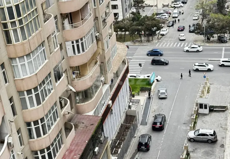 3 otaqlı mənzil , Bakı