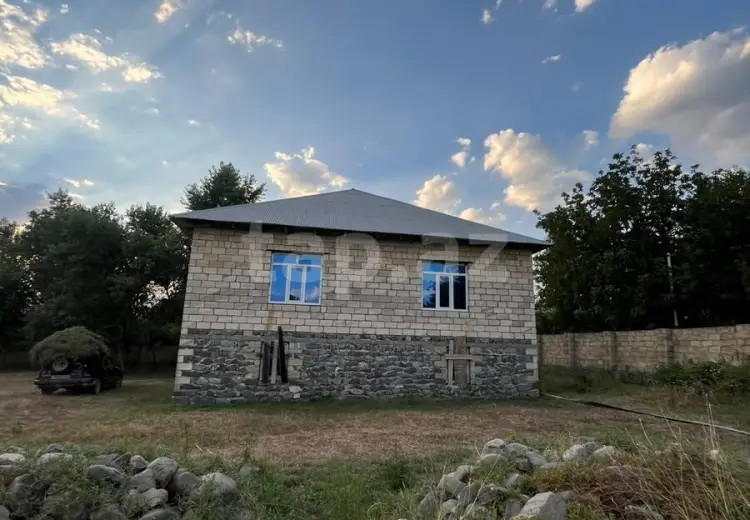 4 otaqlı mənzil , Şəki