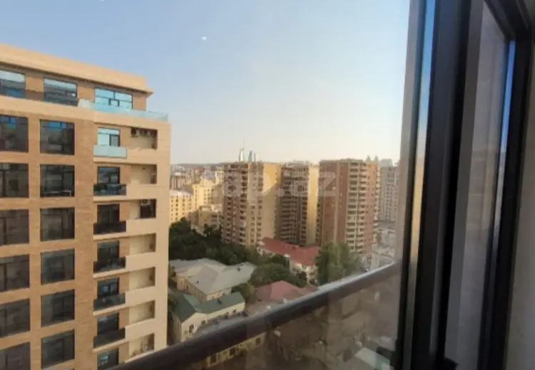 4 otaqlı mənzil , Bakı