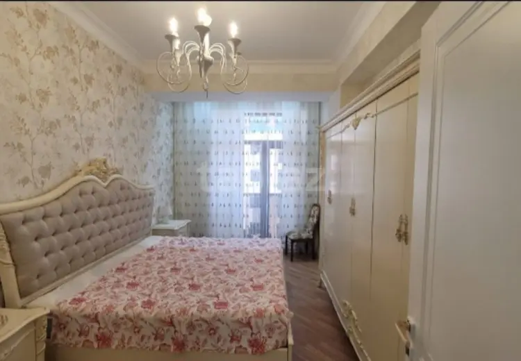4 otaqlı mənzil , Bakı