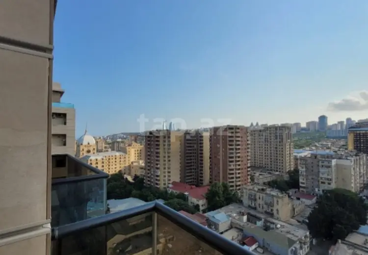 4 otaqlı mənzil , Bakı