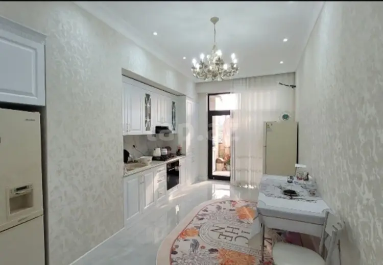 4 otaqlı mənzil , Bakı