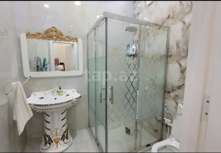 4 otaqlı mənzil , Bakı