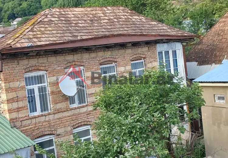 2 otaqlı mənzil Satılır, Şəki