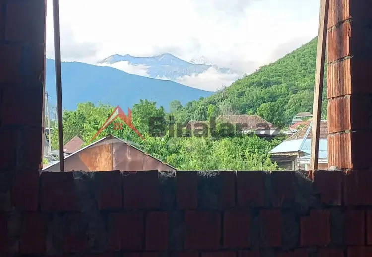2 otaqlı mənzil Satılır, Şəki