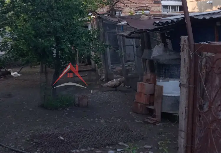 2 otaqlı mənzil Satılır, Şəki