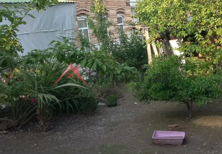 2 otaqlı mənzil Satılır, Şəki