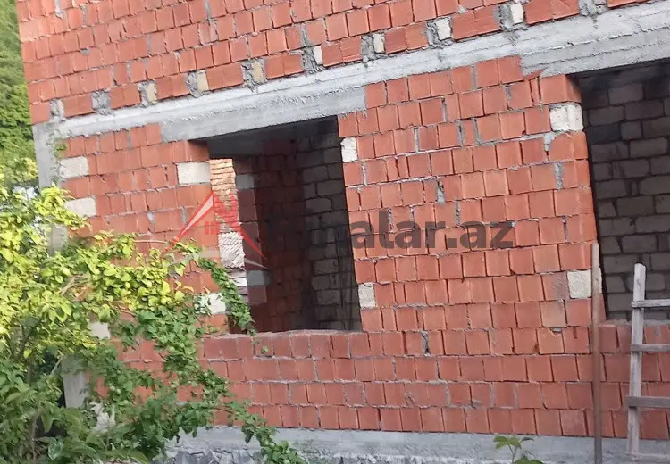 2 otaqlı mənzil Satılır, Şəki