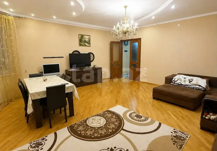 3 otaqlı mənzil , Bakı