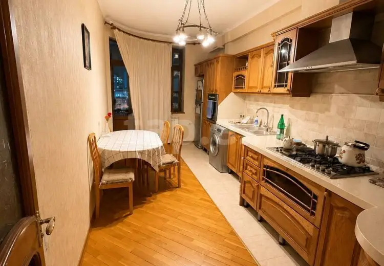3 otaqlı mənzil , Bakı