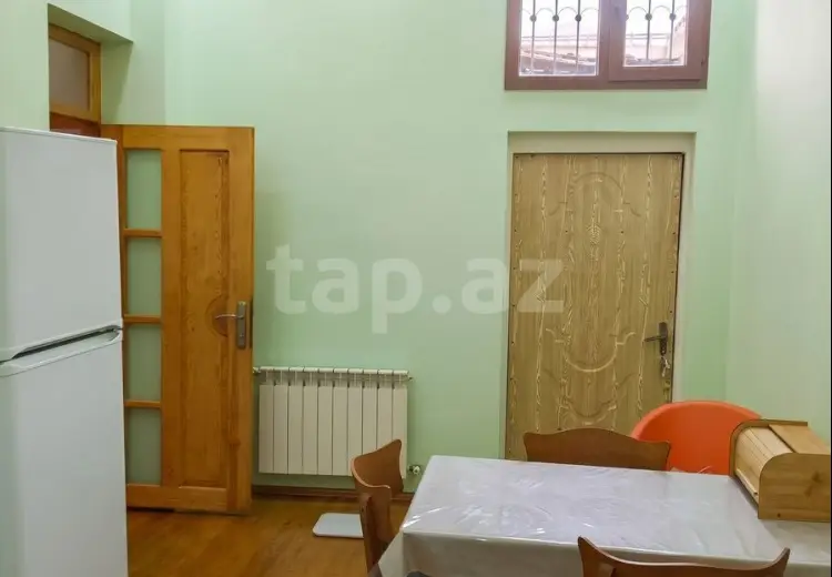 450 000 AZN - 8 otaqlı mənzil , Yeni Yasamal qəs., Yasamal, Bakı