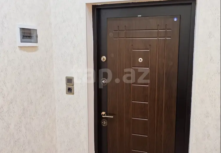 450 000 AZN - 8 otaqlı mənzil , Yeni Yasamal qəs., Yasamal, Bakı
