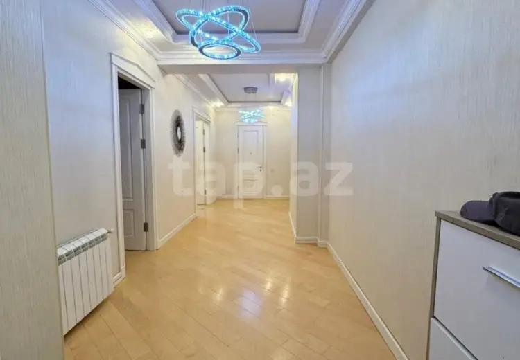 4 otaqlı mənzil , Bakı