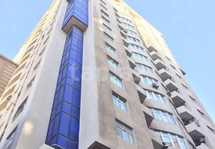 1 000 AZN - 3 otaqlı mənzil Kirayə (aylıq), Bakı
