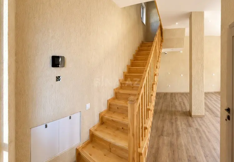 6 otaqlı mənzil Satılır, Quba