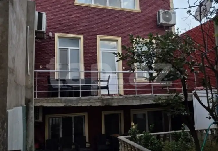 6 otaqlı mənzil , Xırdalan
