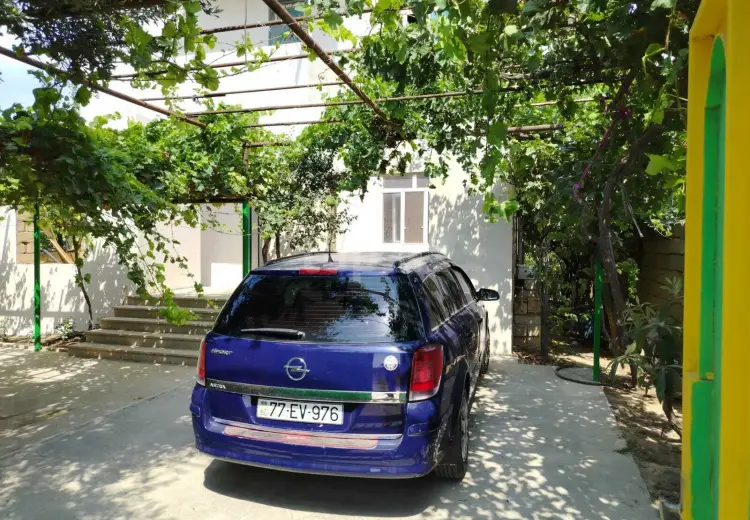 5 otaqlı mənzil , Bakı