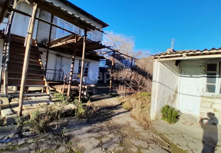 6 otaqlı mənzil , Siyəzən
