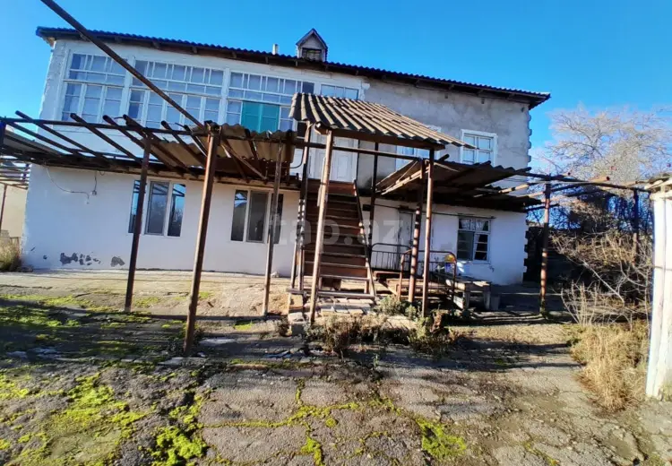 6 otaqlı mənzil , Siyəzən